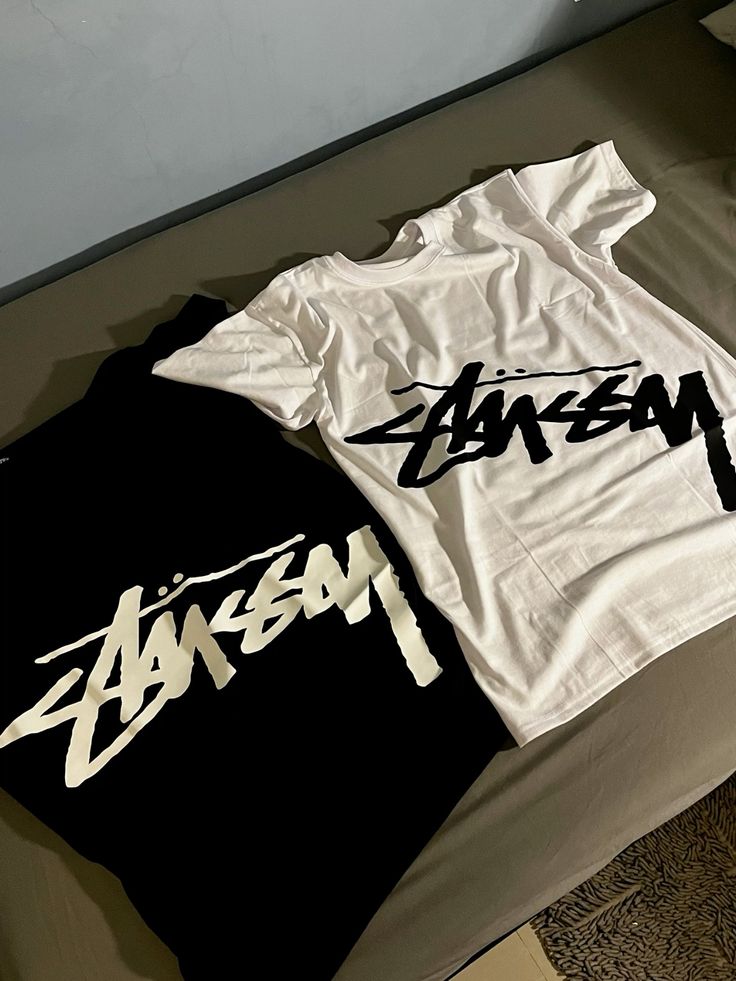 Stüssy Trička - Vintage dodavatel